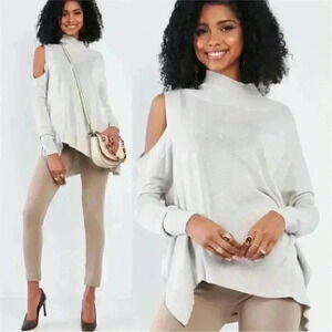 HITS JUST RIGHT Oversized Sweater